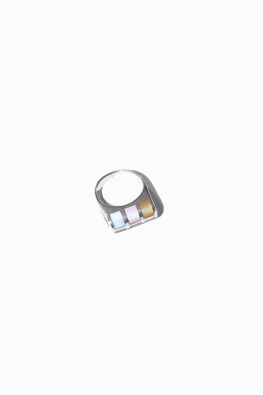 HILL MOTHER OF PEARL RING (STERLING SILVER)