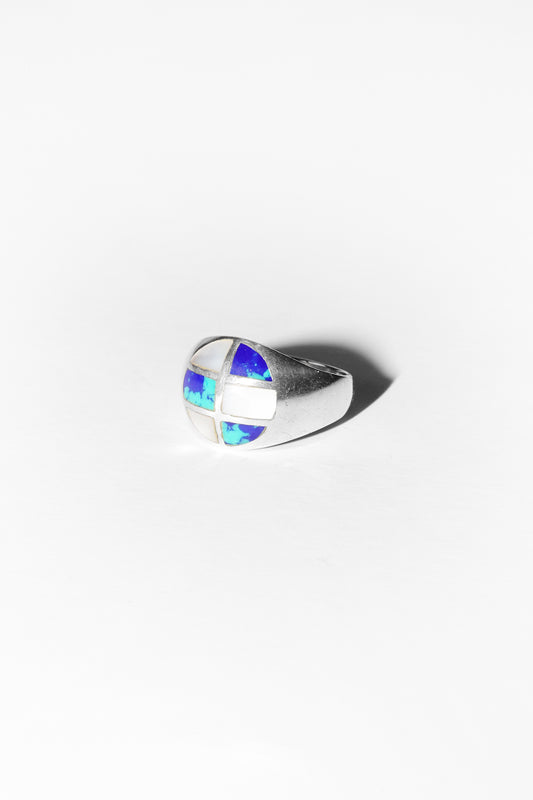 Vintage sterling silver globe ring