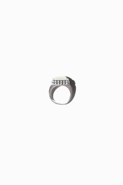 MOTHER OF PEARL RIDGE SIGNET (STERLING SILVER)