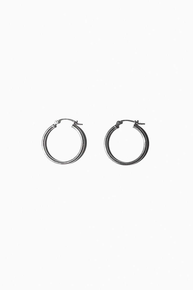 THIN HOOPS STERLING SILVER