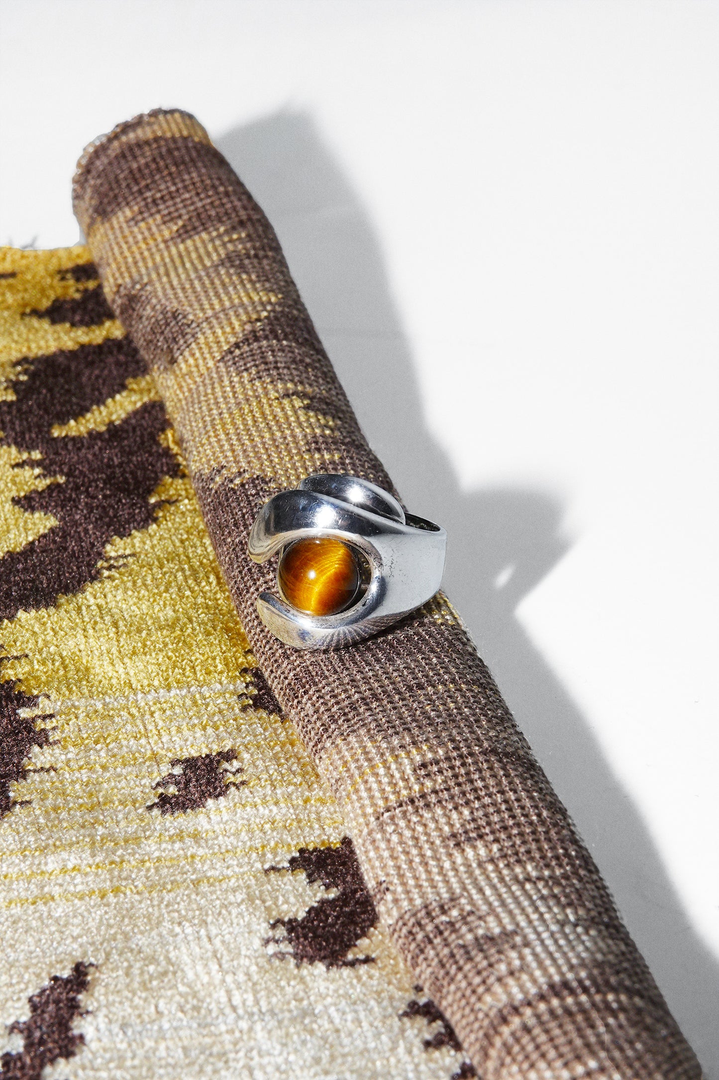 TENSION RING (TIGER'S EYE)