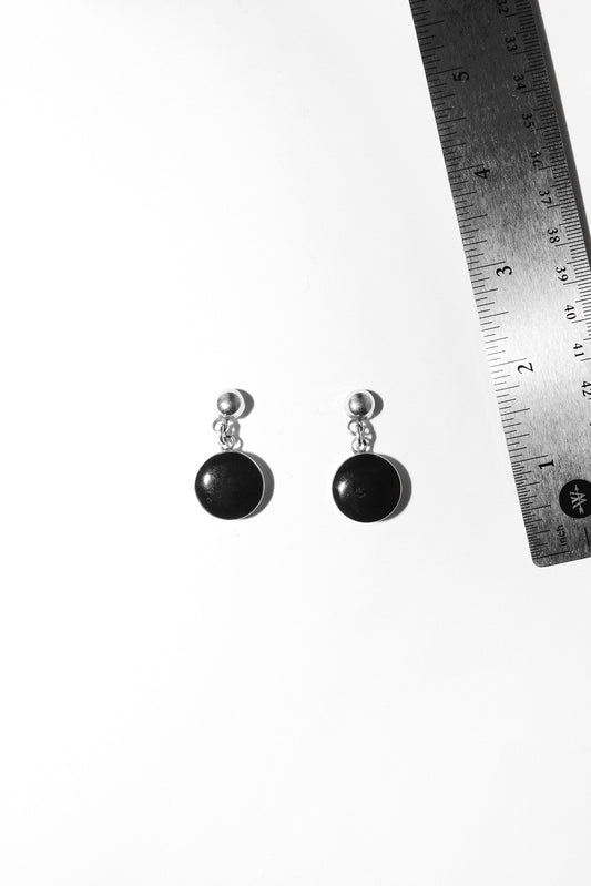 SMALL CIRCLE DROP EARRINGS (BLACK ONYX)