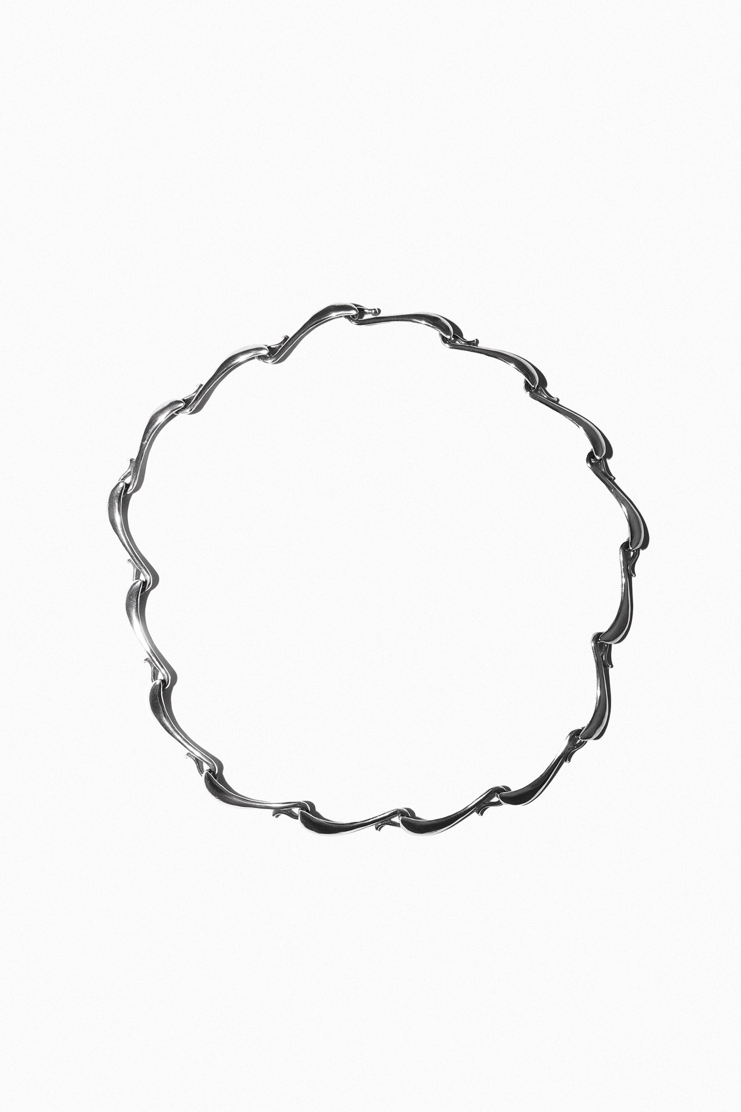 SCALLOP COLLAR NECKLACE (STERLING SILVER)