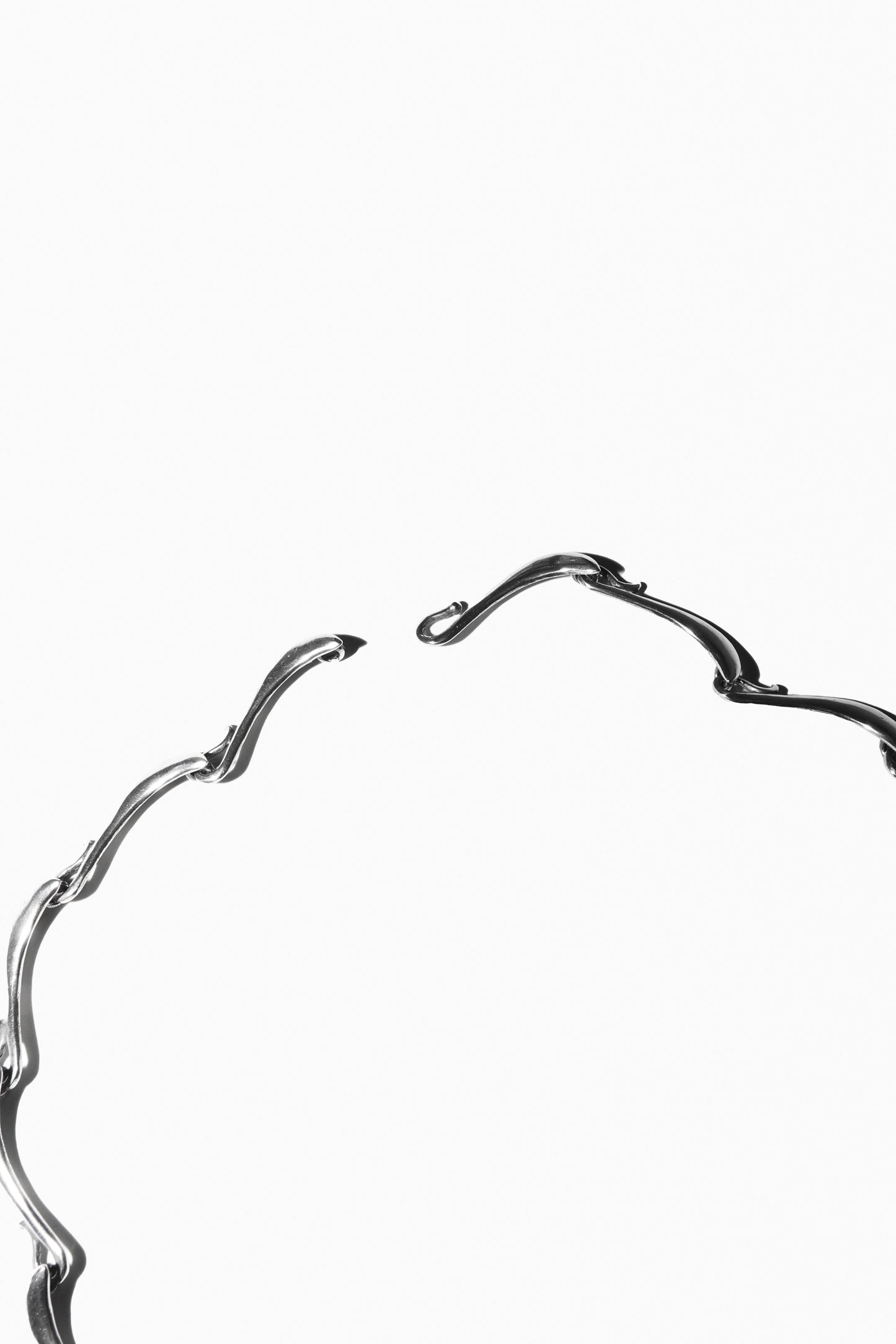 SCALLOP COLLAR NECKLACE (STERLING SILVER)