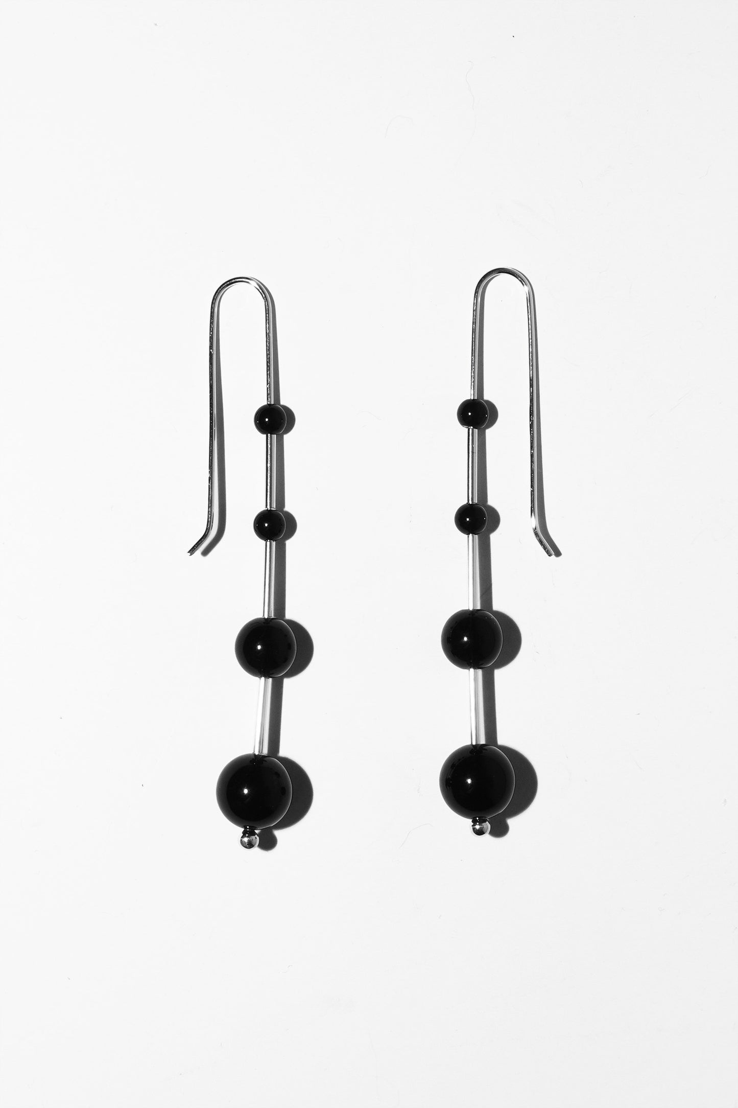 LARGE IDOLE EARRINGS (BLACK ONYX)