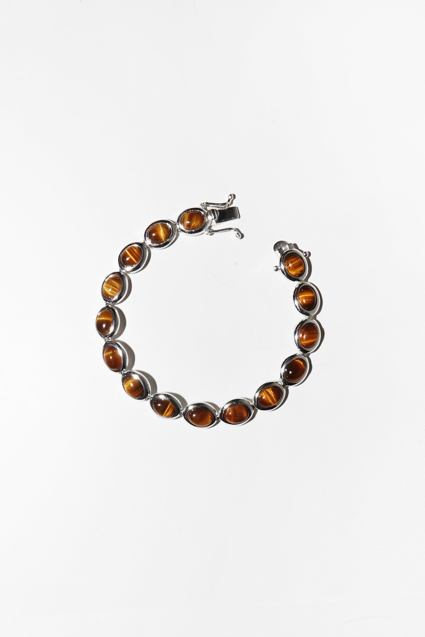 SMALL OVAL STONE BRACELET (TIGER'S EYE)