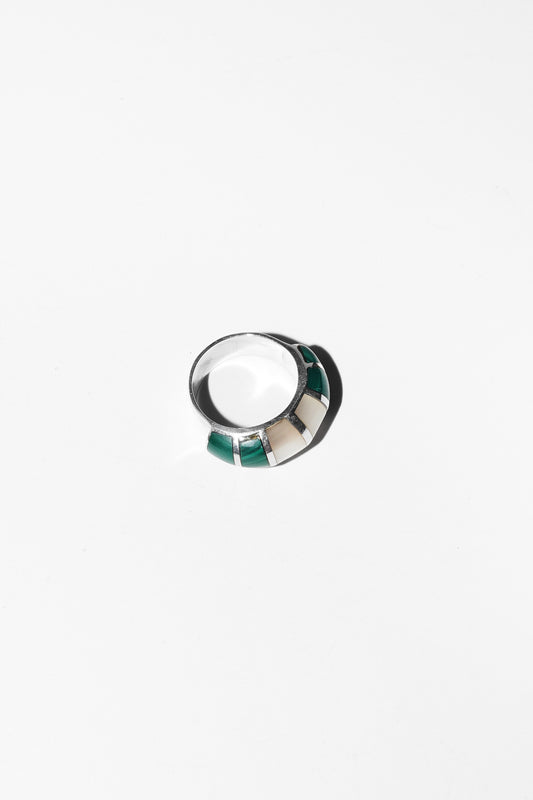 Vintage sterling silver ring with malachite and mother of pearl