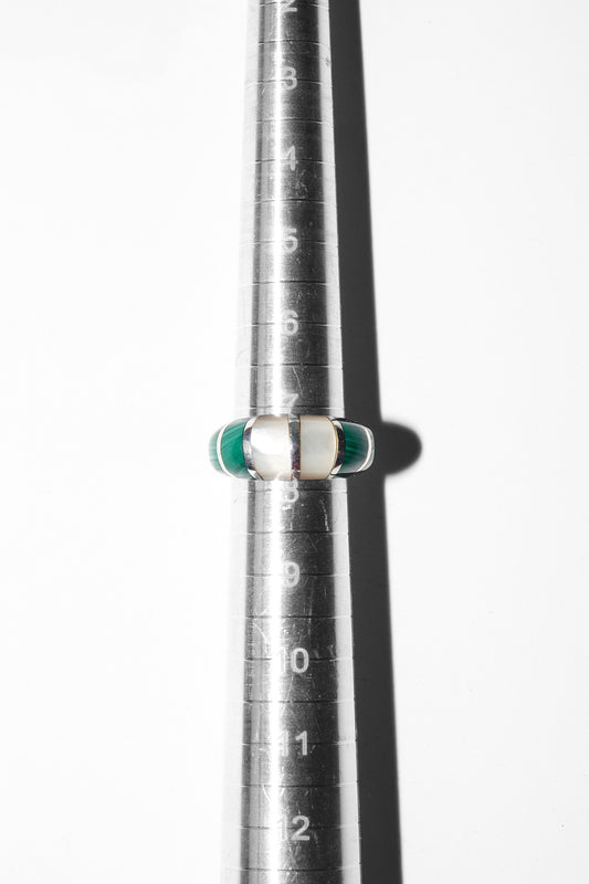 Vintage sterling silver ring with malachite and mother of pearl