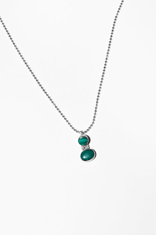 Malachite Oval Circle Necklace (Sterling Silver)